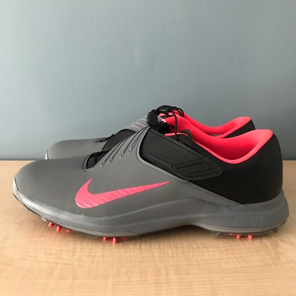tiger woods golf spikes